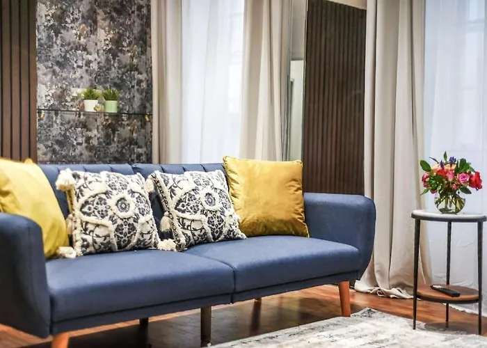Chic 2Br Flat Near Edgware Road & 6Mins Walk To Marble Arch Station With Free Wi-Fi